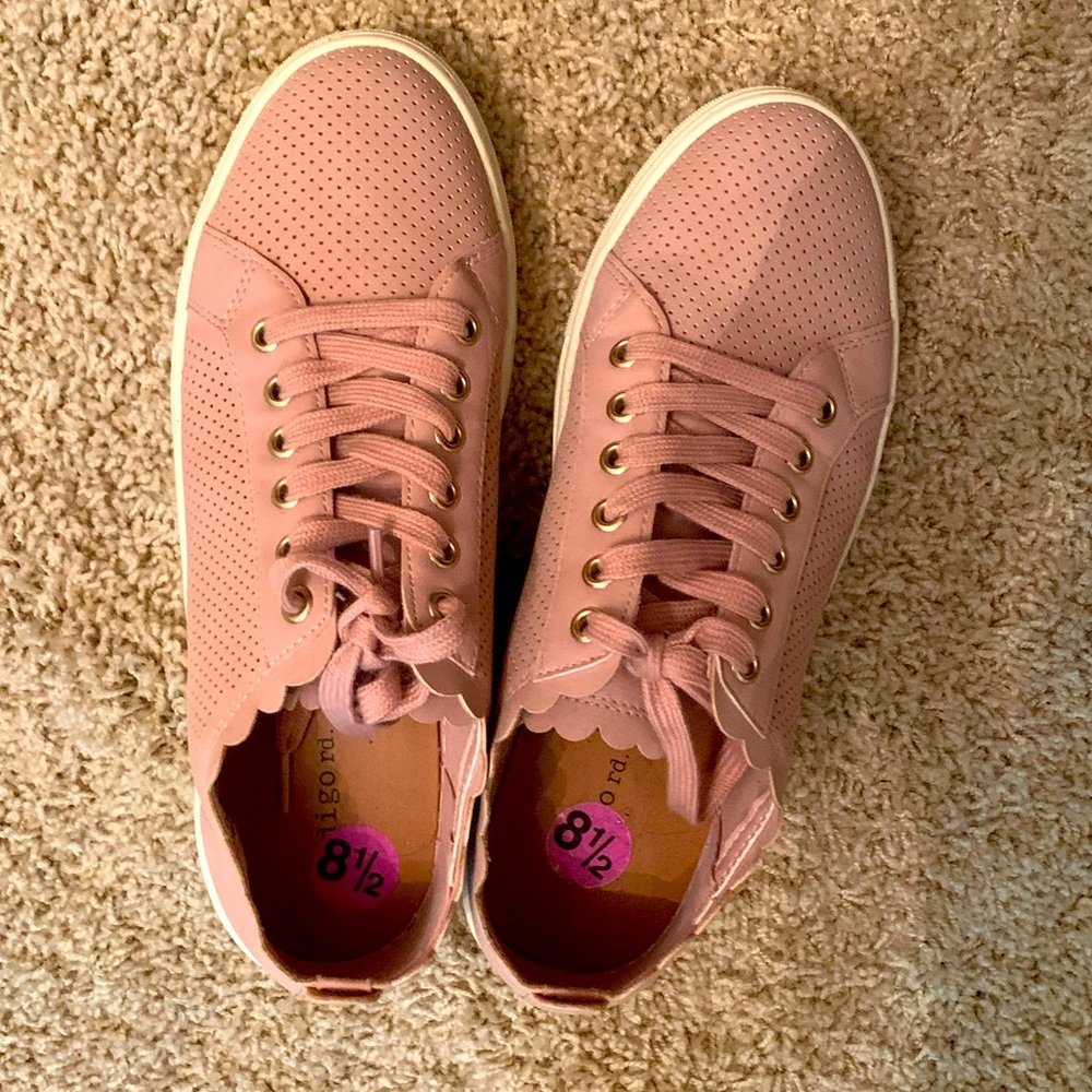 Indigo Rd. Women’s Kyrie Tennis Shoes Size 8.5!!